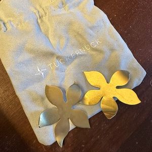 Tuckernuck vintage gold iris earrings